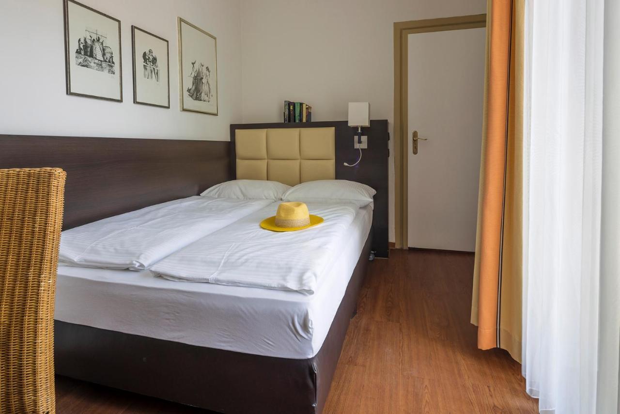 Hotel Minerva Freiburg im Breisgau Dış mekan fotoğraf